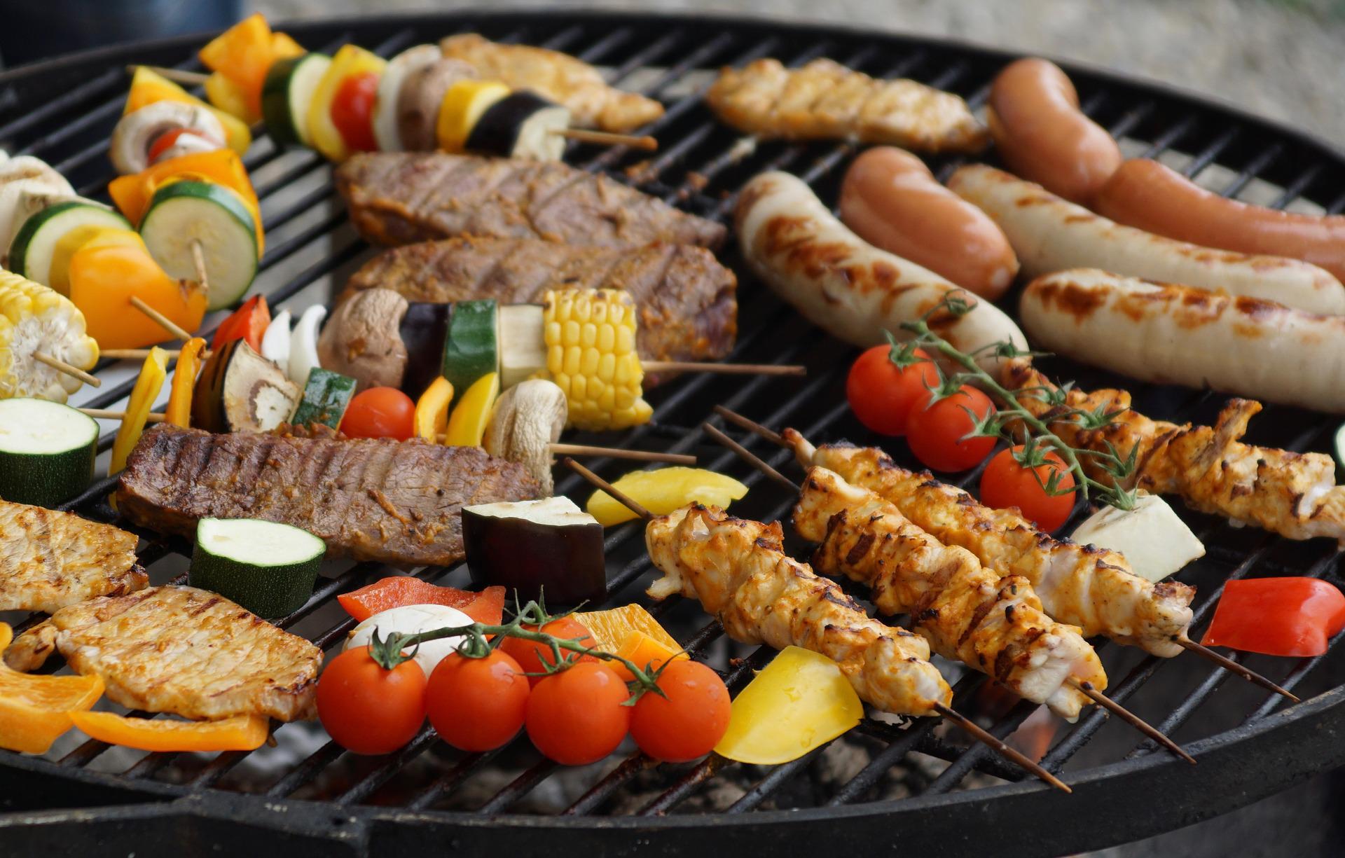 Wie Sie den perfekten Grillabend mit Freunden planen barbue.de